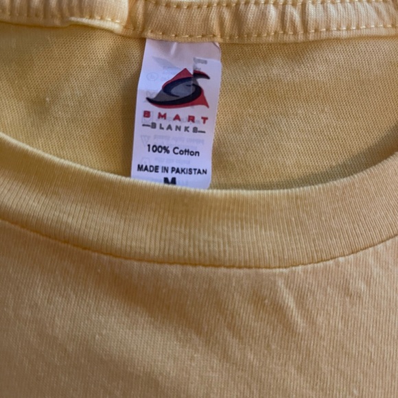 Women Colorful Graphic Tee-Size M - Picture 3 of 3